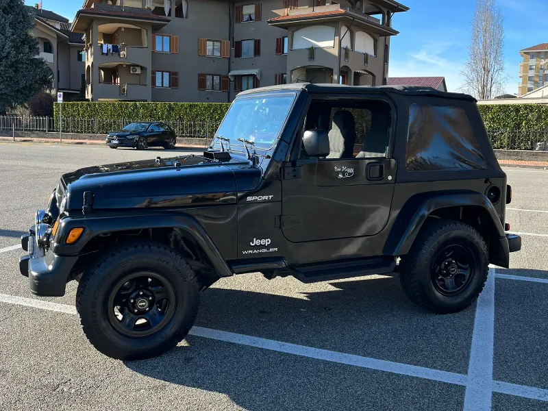 jeep-wrangler-sport-usato