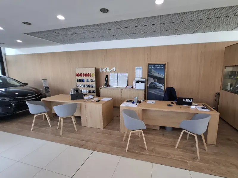 k4-automobili-srl-rivenditori-a-cureggio