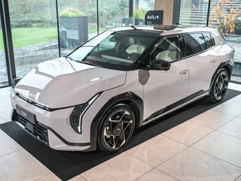 modello-kia-ev4